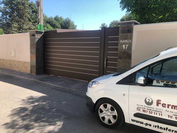 puerta-automatica-abatible-garaje-fermar-albacete-ciudad-real-CE-14