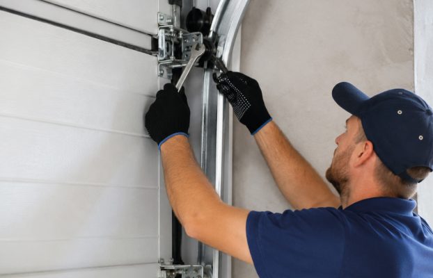 Mantenimiento y reparación de puertas: la clave para alargar su vida útil y evitar averías inesperadas